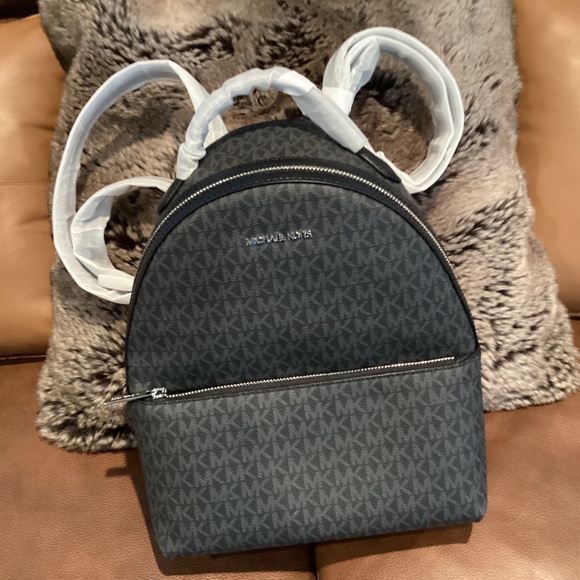 Michael Kors Sable Large Printed Signature Backpack,Size Large, Zip Closure NWT